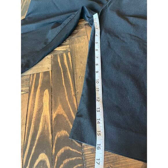 Chicos Black Neutral Cropped Capris Pants Women 14 Golf Performance Travel Daily - Picture 5 of 7